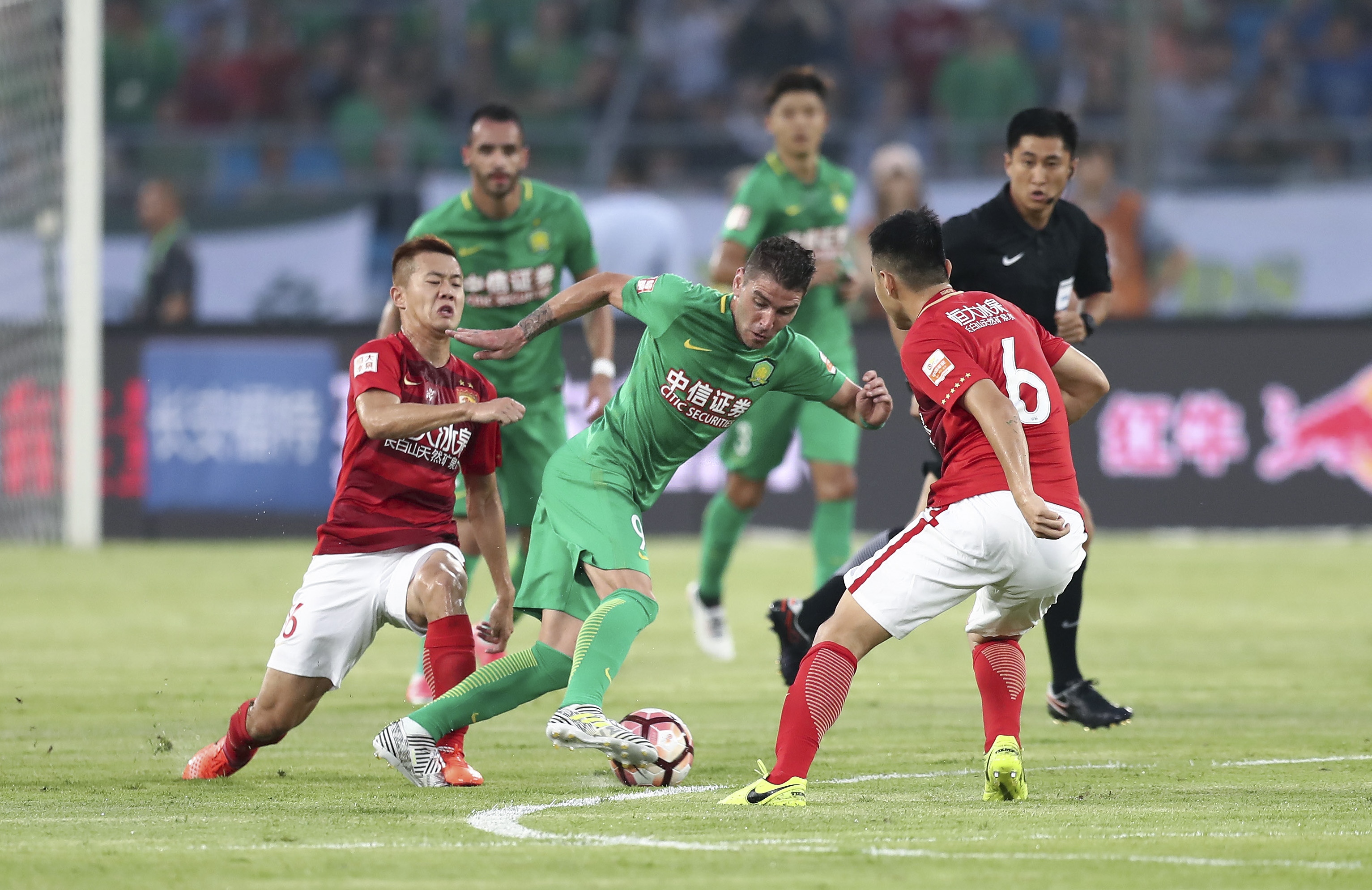 赞助与社媒 赞助与社媒